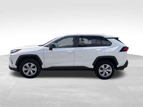 Used 2025 Toyota RAV4 LE AWD/4WD image 4