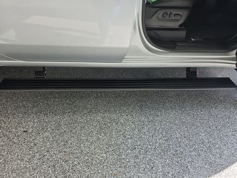 Used 2023 GMC Sierra 2500 Denali w/ Denali Ultimate Package image 11