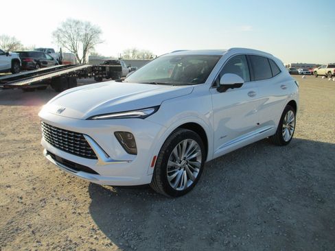 New 2026 Buick Envision Avenir image 9