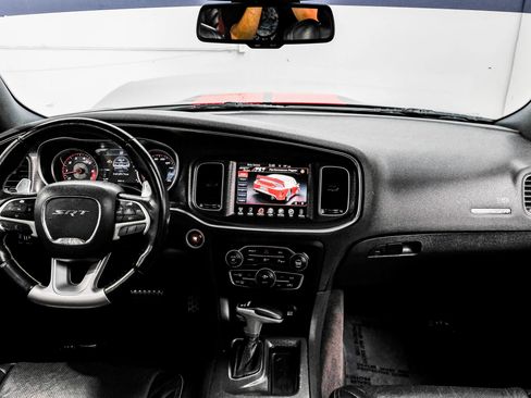 Used 2016 Dodge Charger SRT w/ Harman/Kardon Audio Group RWD image 19