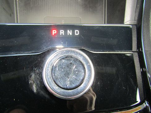 Used 2023 Jeep Grand Cherokee L Laredo image 31