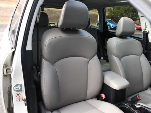 Used 2015 Subaru Forester 2.5i Limited image 27