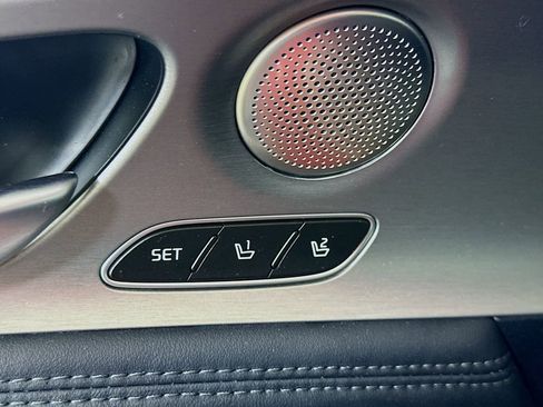 Used 2018 Kia Stinger GT1 image 21