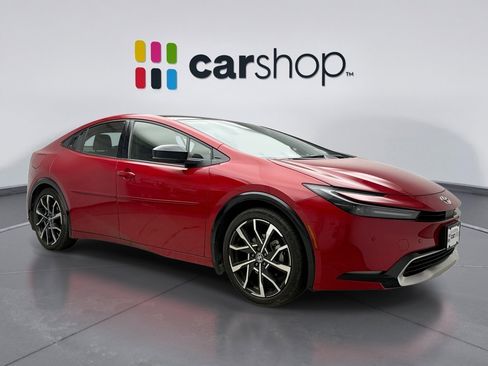 Used 2025 Toyota Prius Plug-In Hybrid image 7