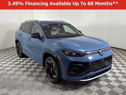 Used 2025 Volkswagen Tiguan SEL R-Line AWD/4WD image 1