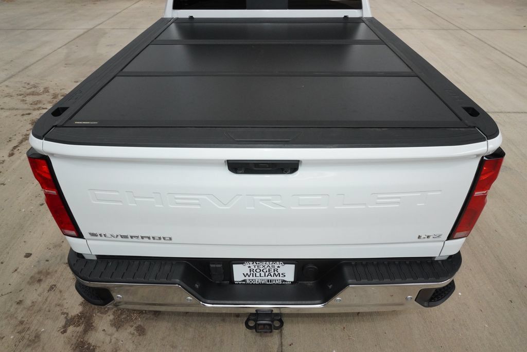 Used 2025 Chevrolet Silverado 2500 LTZ w/ LTZ Convenience Package AWD/4WD image 32