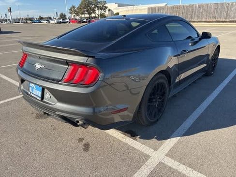 Used 2020 Ford Mustang Coupe image 5