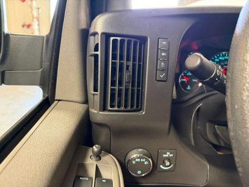 Used 2024 Chevrolet Express 3500 LT w/ LT Preferred Equipment Group RWD image 20