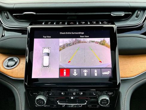 Certified 2022 Jeep Grand Cherokee Summit image 13