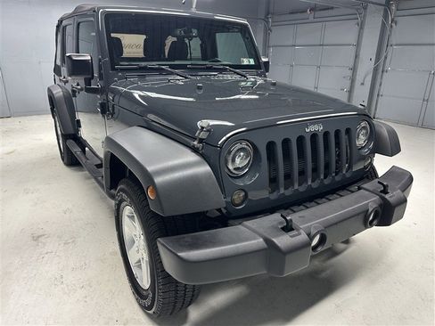 Used 2016 Jeep Wrangler Unlimited Sport w/ Quick Order Package 24S AWD/4WD image 9