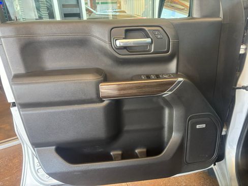 Used 2020 Chevrolet Silverado 1500 LT Trail Boss image 18