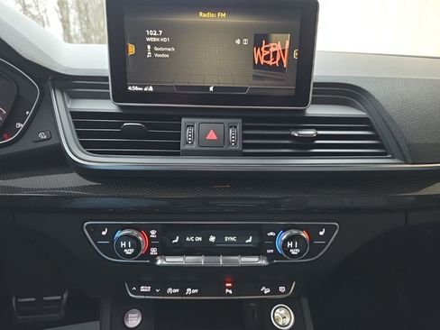 Used 2018 Audi SQ5 Premium Plus w/ Navigation Package AWD/4WD image 22
