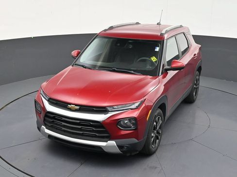 Used 2021 Chevrolet TrailBlazer LT w/ Convenience Package FWD image 18