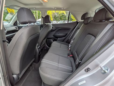 Certified 2025 Hyundai Venue SEL FWD image 15
