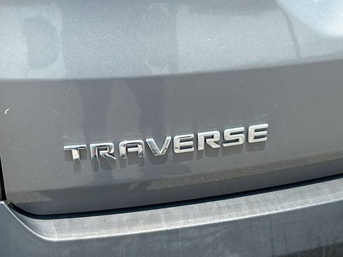 Used 2019 Chevrolet Traverse LT FWD image 4