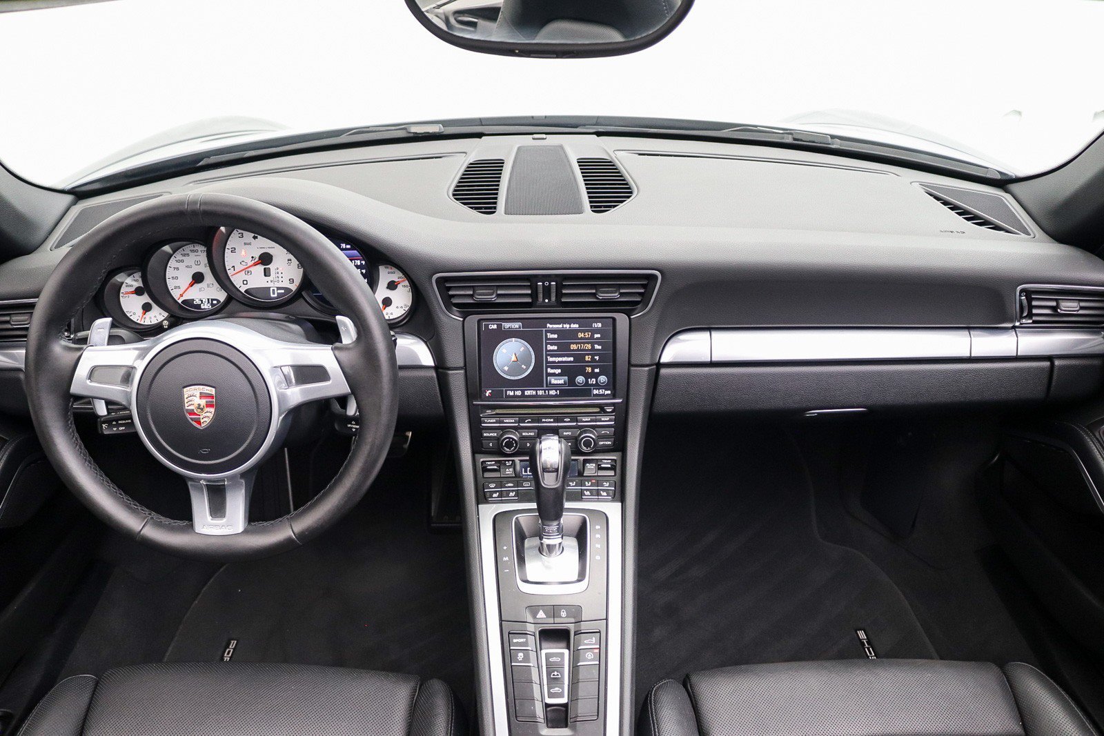 Used 2015 Porsche 911 Carrera image 17