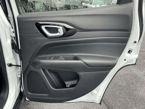 New 2026 Jeep Compass Limited image 18