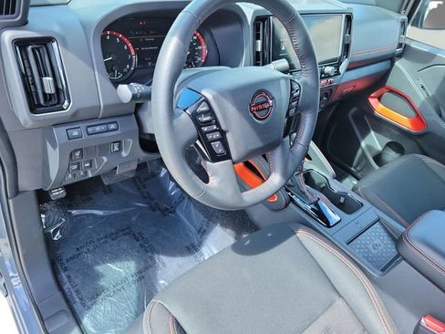 Used 2025 Nissan Frontier PRO-4X w/ Pro Convenience Package image 16