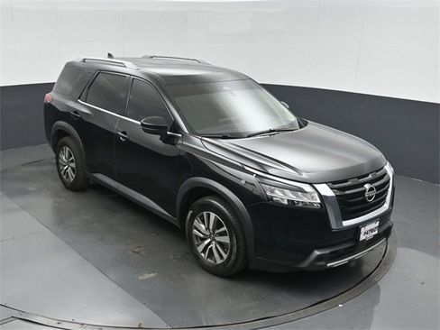 Used 2023 Nissan Pathfinder SL image 42