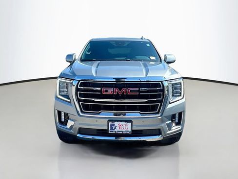 Used 2024 GMC Yukon SLT w/ SLT Luxury Package RWD image 2