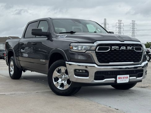 Used 2025 RAM 1500 Big Horn AWD/4WD image 2
