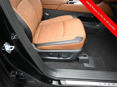 New 2025 Nissan Pathfinder Platinum image 38