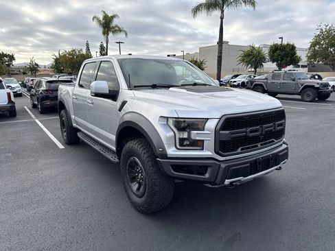Used 2018 Ford F150 Raptor w/ Equipment Group 802A Luxury AWD/4WD image 12