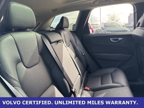 Certified 2025 Volvo XC60 B5 Plus image 9