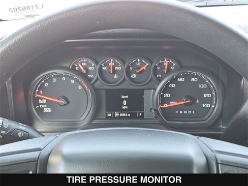 Used 2020 Chevrolet Silverado 1500 Custom w/ Custom Value Package image 23