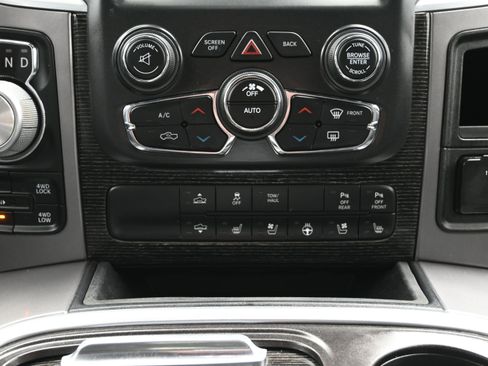 Used 2018 RAM 1500 Limited AWD/4WD image 38