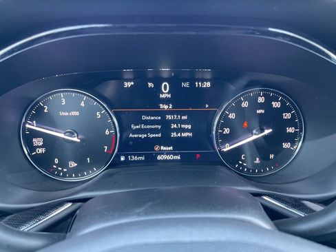 Used 2023 Buick Envision Essence image 9