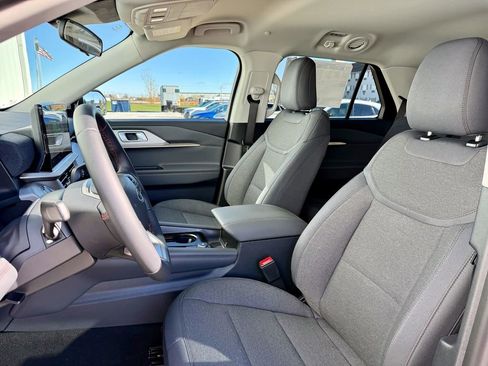 New 2026 Ford Explorer Active image 10