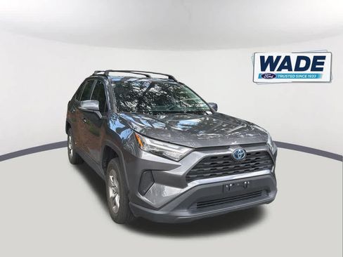 Used 2024 Toyota RAV4 LE AWD/4WD image 3