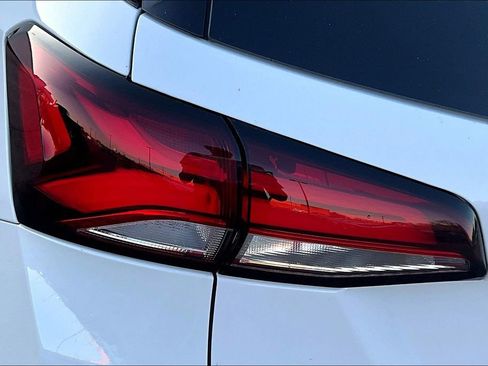 Certified 2024 Chevrolet Equinox Premier image 24