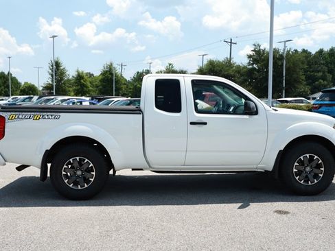 Used 2019 Nissan Frontier Desert Runner RWD image 4
