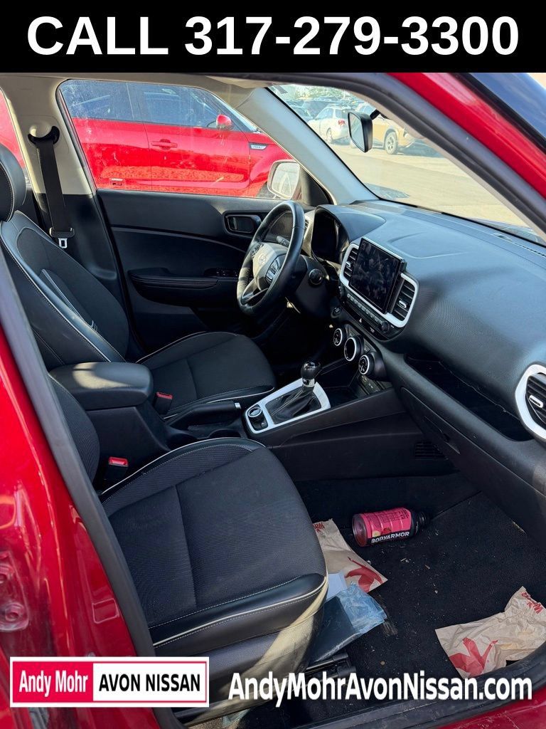 Used 2022 Hyundai Venue Limited FWD image 7