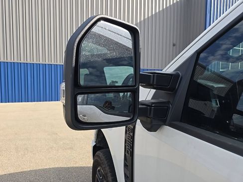 Used 2025 Ford F250 Platinum AWD/4WD image 7