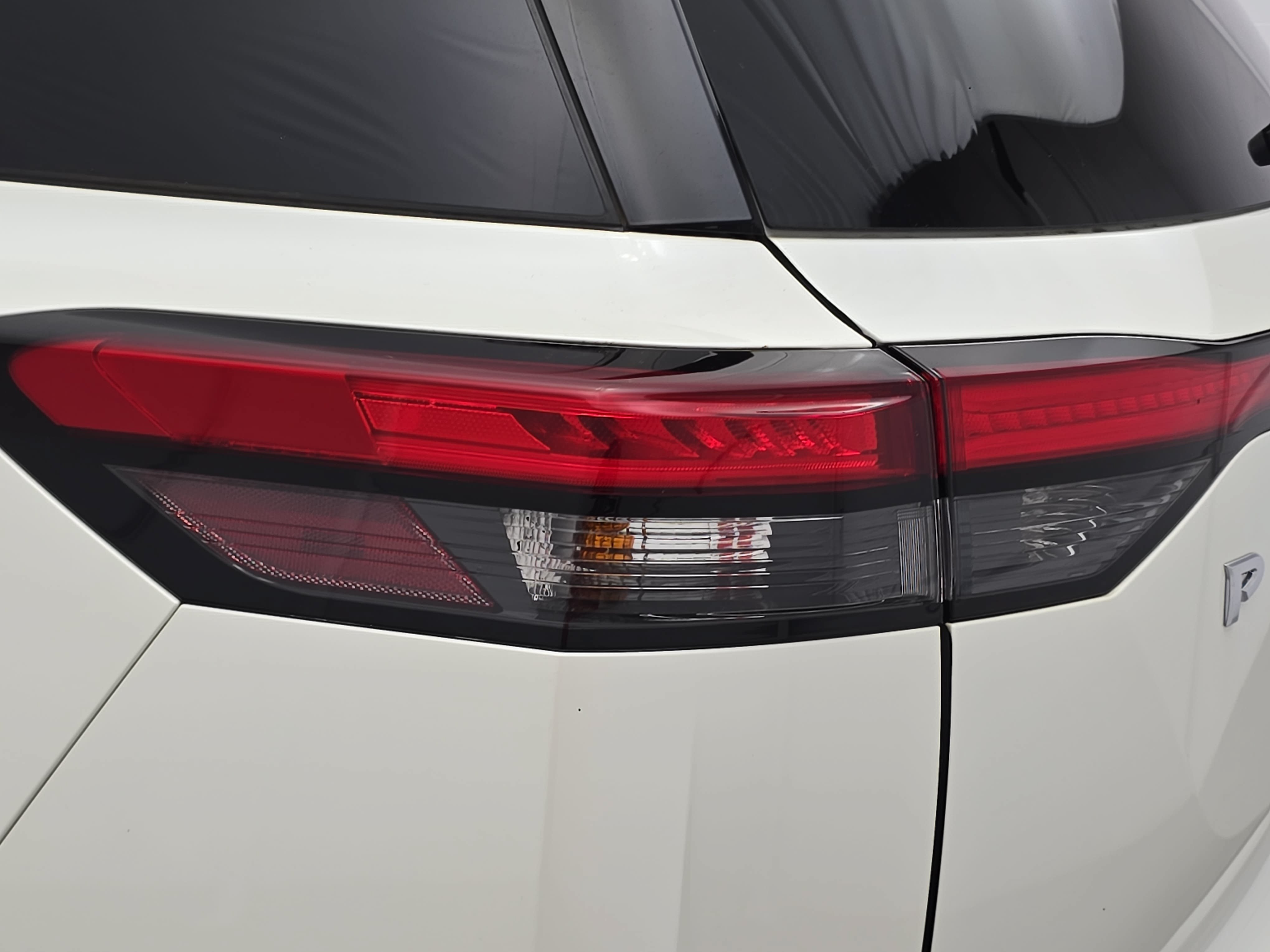 Certified 2023 Nissan Pathfinder SL AWD/4WD image 35