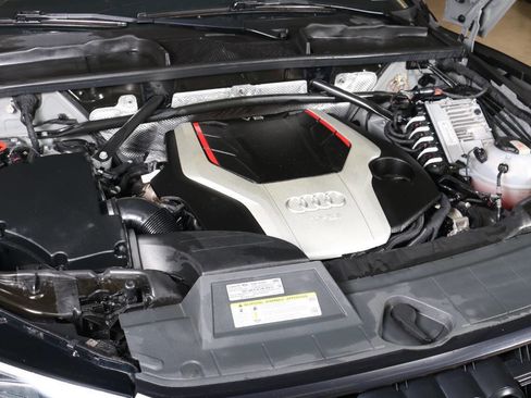 Used 2019 Audi SQ5 Premium Plus w/ Premium Plus Package image 9