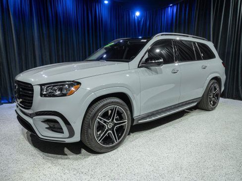 Certified 2026 Mercedes-Benz GLS 450 4MATIC image 1