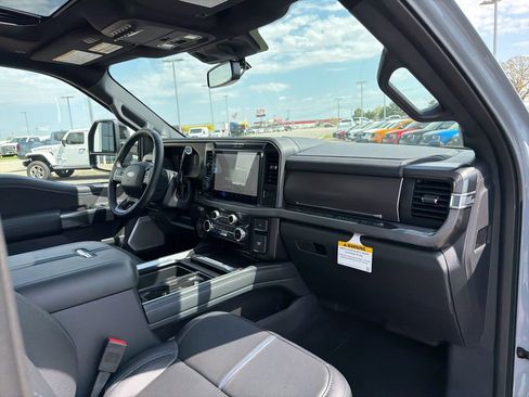 New 2026 Ford F250 Platinum AWD/4WD image 22