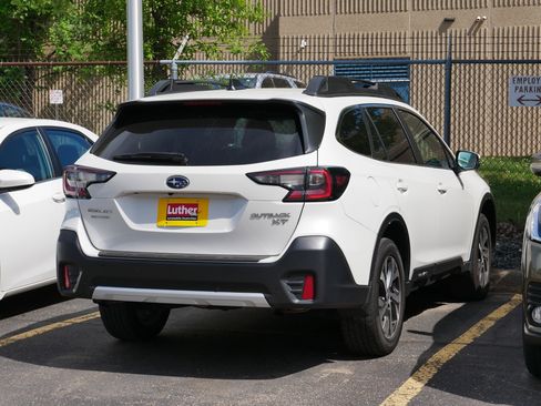 Used 2020 Subaru Outback Limited XT w/ Popular Package #2 AWD/4WD image 5