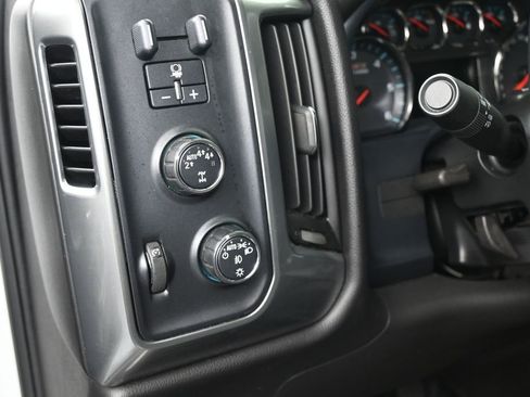 Used 2017 Chevrolet Silverado 1500 LT w/ LT Convenience Package AWD/4WD image 18