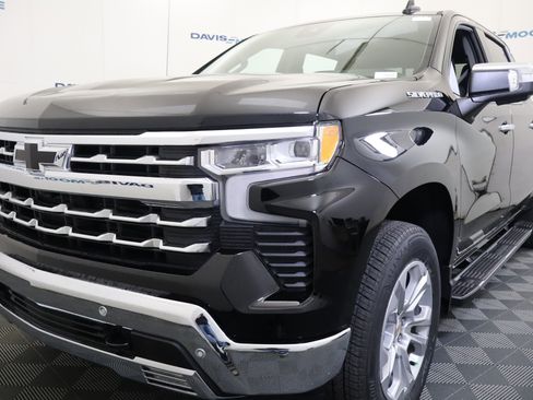 New 2026 Chevrolet Silverado 1500 LTZ w/ LTZ Premium Package image 11