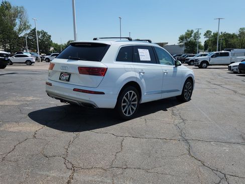 Used 2019 Audi Q7 3.0T Premium Plus w/ Premium Plus Package AWD/4WD image 10