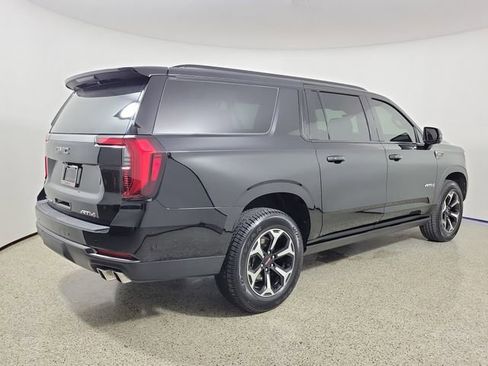 Used 2025 GMC Yukon XL AT4 w/ AT4 Premium Package AWD/4WD image 5