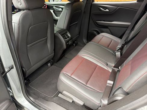 Used 2025 Chevrolet Blazer RS FWD image 31