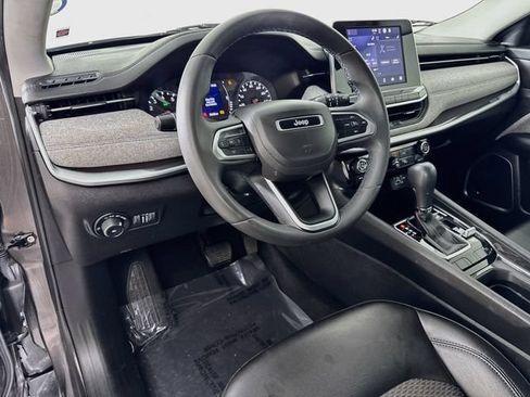 Used 2022 Jeep Compass Latitude w/ Sun and Sound Group AWD/4WD image 13