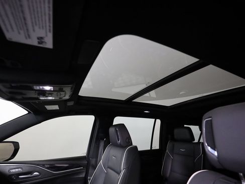 Used 2022 Cadillac Escalade ESV Sport image 21