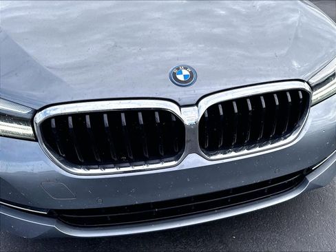 Used 2023 BMW 530e w/ Premium Package RWD image 31